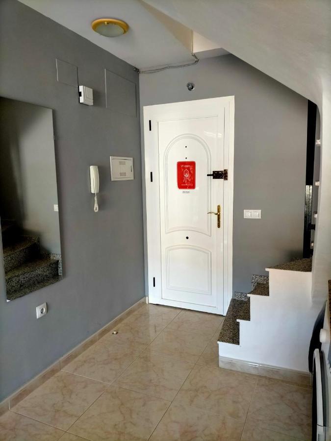 Apartment Duplex En *